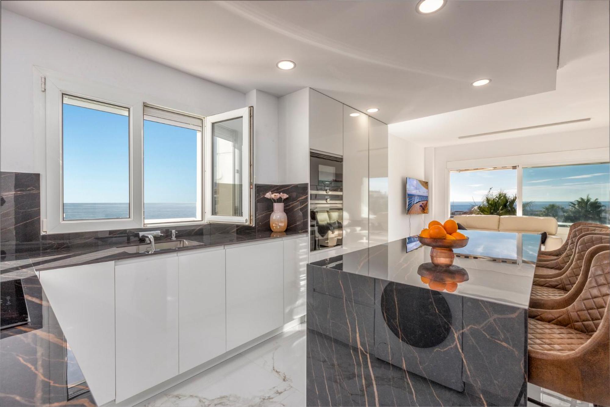 Apartment Beachfront Penthouse With Sea Views Puerto Banus